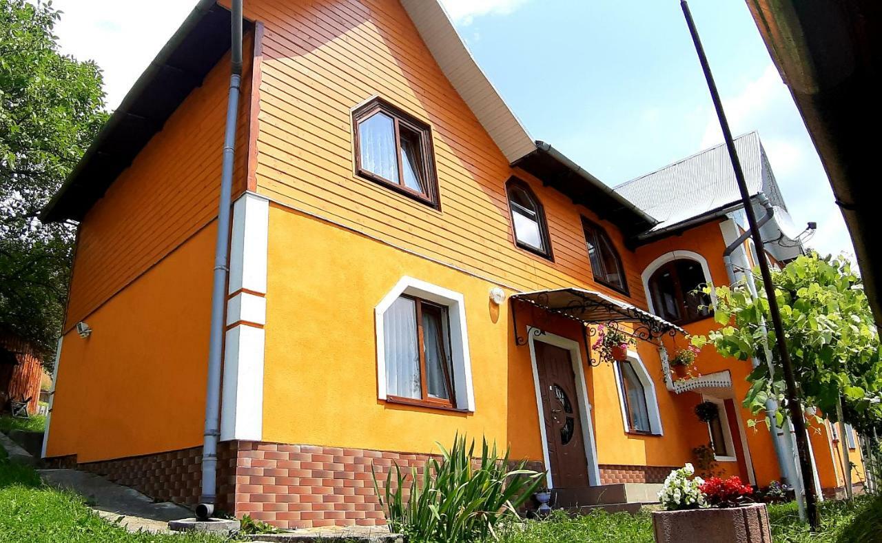 Guest House Karpaty Yaremche Luaran gambar
